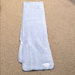 North face fleece light blue scarf